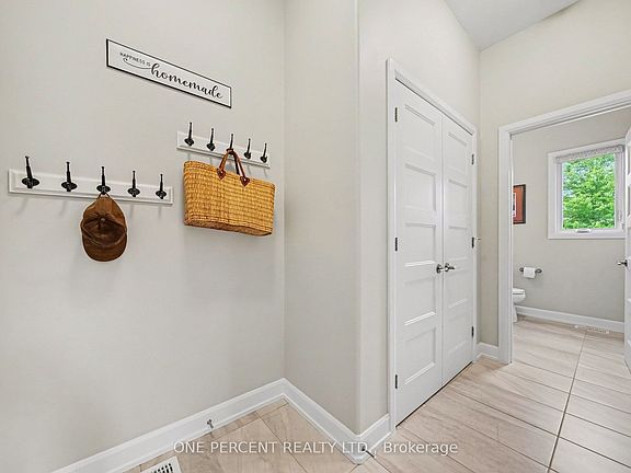 5th image of 376 Twilight Ave