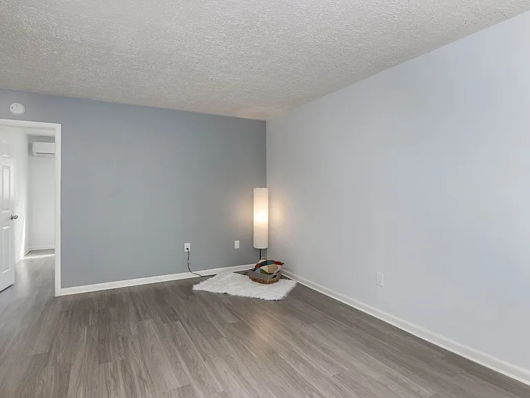 115 Seminole Ave W — Photo 7