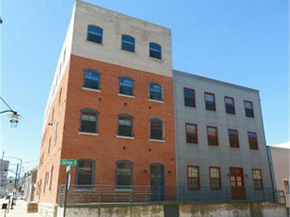 2nd image of 151 E 9th St