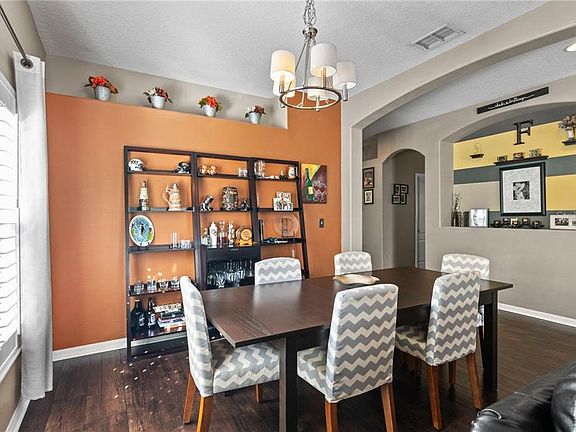 3rd image of 1056 Portmoor Way