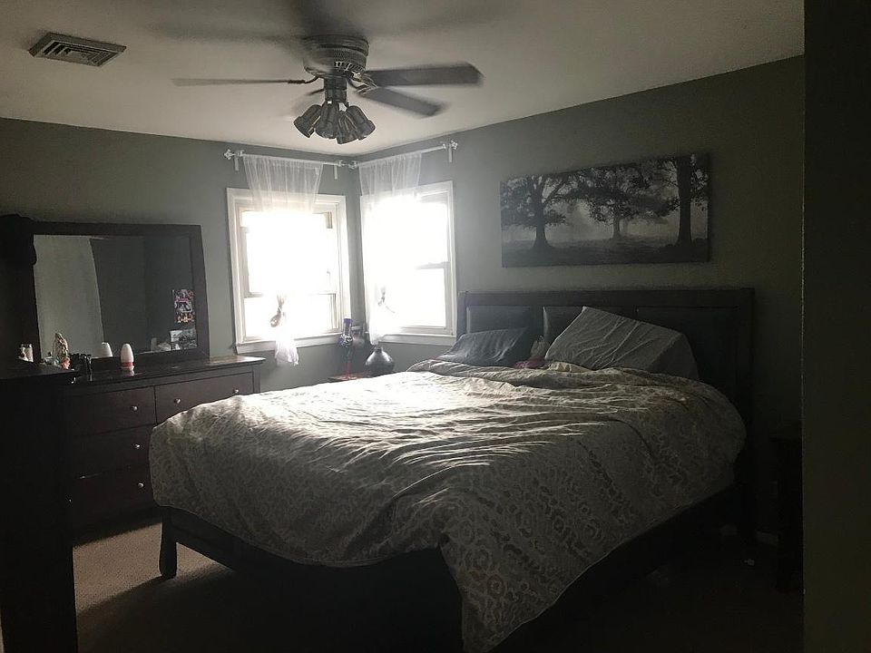2nd image of 654 Willowbrook Rd #1