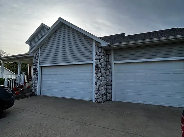 12032 NW 114th Ln, Granger, IA 50109