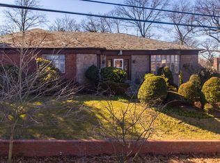 18250 Midland Pkwy, Jamaica, NY 11432