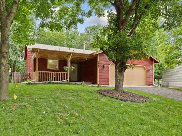 1440 Independence Ave, Chaska, MN 55318
