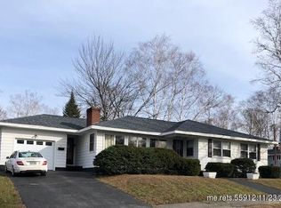 21 Rhode Island Ave, Millinocket, ME 04462