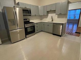 2245 W Armitage Ave #3R, Chicago, IL 60647