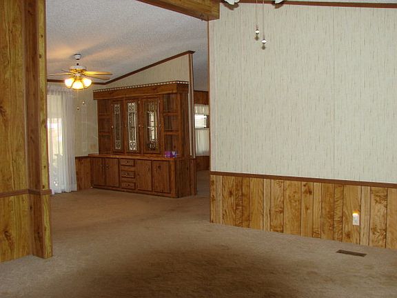 2nd image of 314 Pecan Dr S