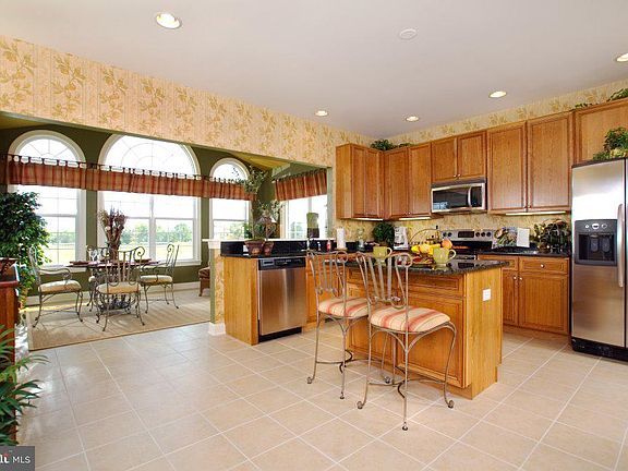 3rd image of 27265 Saint Andrews Ln