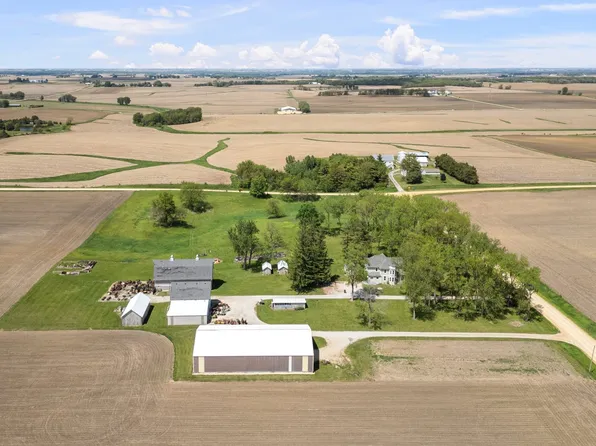 24880 145th Ave, Eldridge, IA 52748