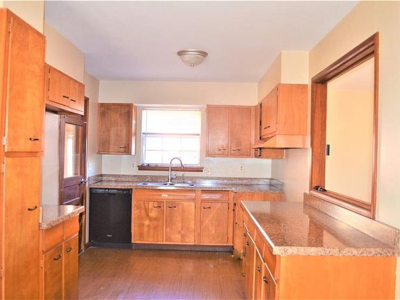 2nd image of 129 Florence Dr