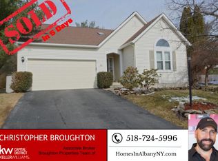 17 Tioga Ter, Albany, NY 12208