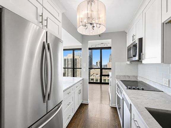 3rd image of 10 E Ontario St APT 4506