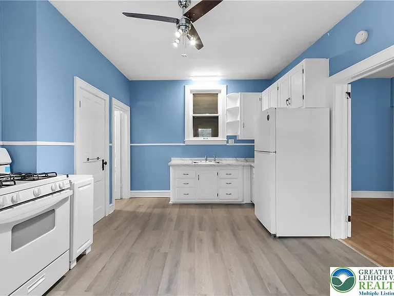746 N Washington St #1 — Photo 8