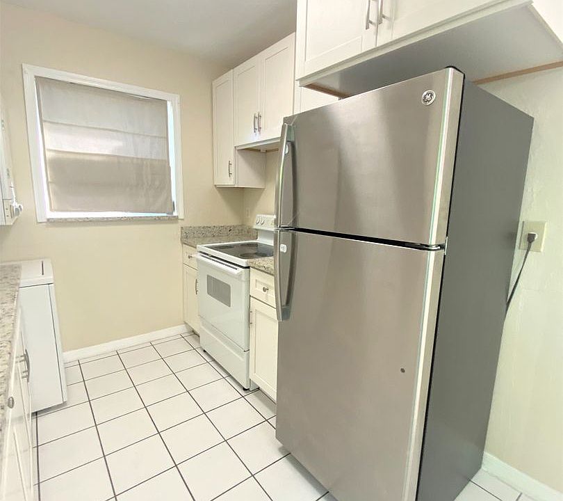 1st image of 1369 Cooper Dr APT 1