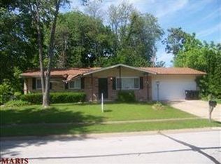 939 Broadhead Ln, Saint Louis, MO 63138