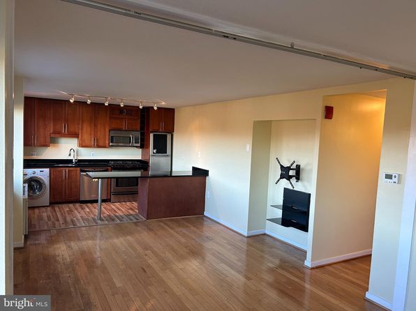 7333 New Hampshire Ave APT 1107, Takoma Park, MD 20912