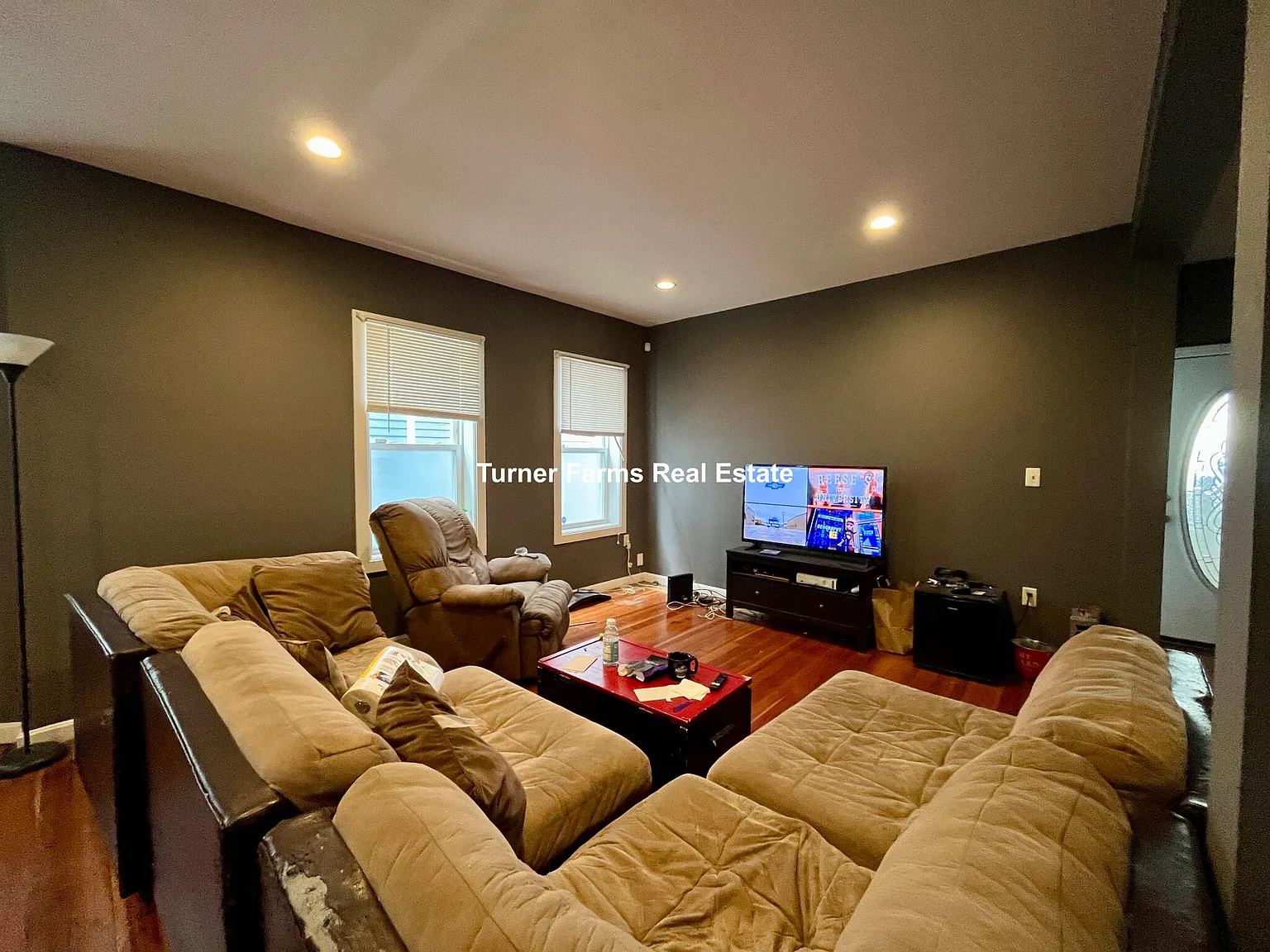 3 bed, 9999 sqft, $3,600 — Photo 3