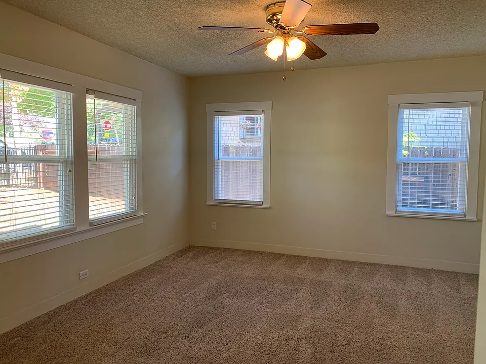 244 Foresthill Ave