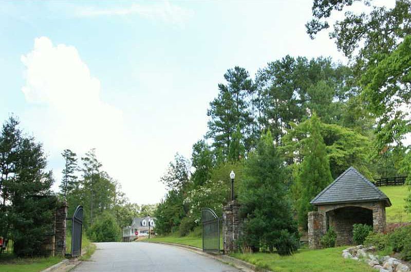 2nd image of 13520 Blakmaral Ln