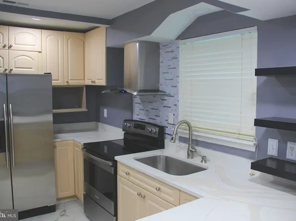 12 Coats Bridge Pl #2-F, Frederick, MD 21703