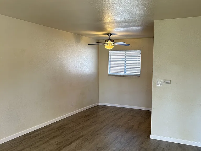 120 E Fairmont Ave #8 — Photo 22