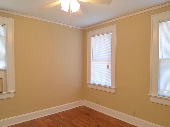 2nd image of 1916 Winona Ave
