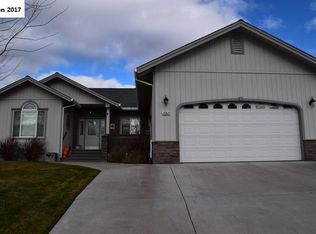 1065 Shadow Mountain Dr, Susanville, CA 96130