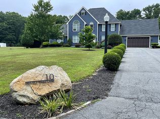 10 Melissa Ann Ln, Mattapoisett, MA 02739