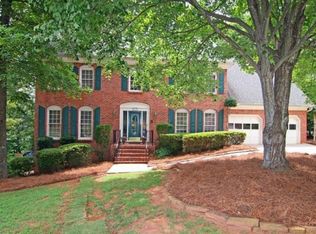9075 Twelvestones Dr, Roswell, GA 30076