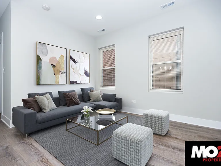 732 N Ada St #2F — Photo 2