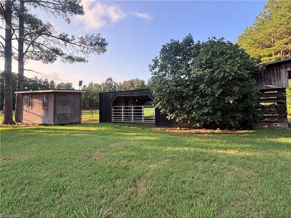 7934 Chapel Hill Church Rd, Denton, NC 27239