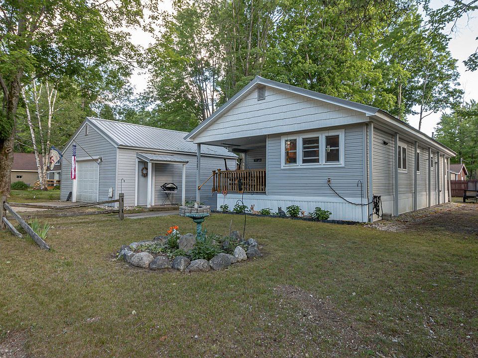 1st image of 13876 Merrill Ave