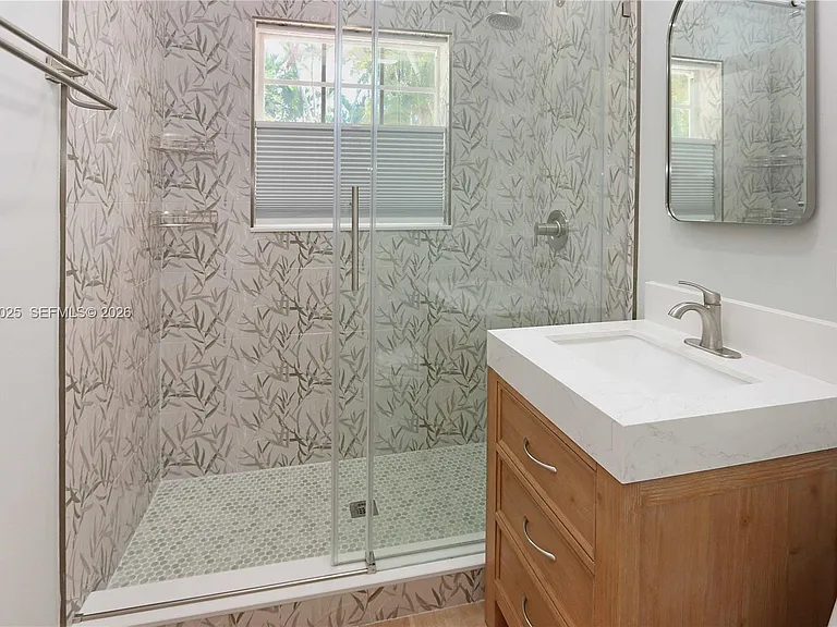 1030 Polk St — Photo 14