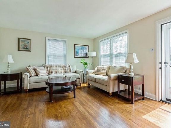 5th image of 413 Burk Ave