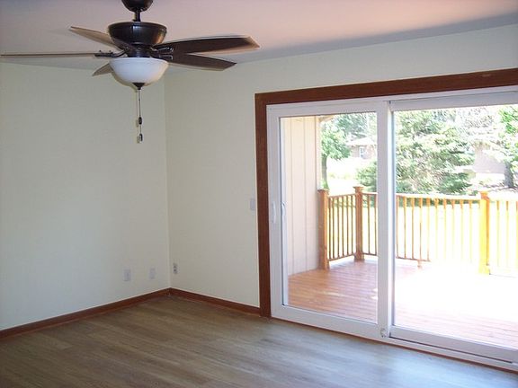 2nd image of 1113 Lillian Ln #1113