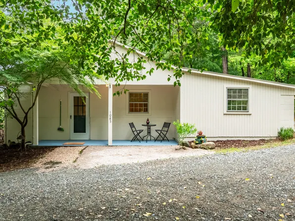 1085 Bynum Rd, Pittsboro, NC 27312