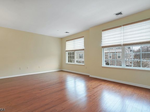 5th image of 308 Rotando Way