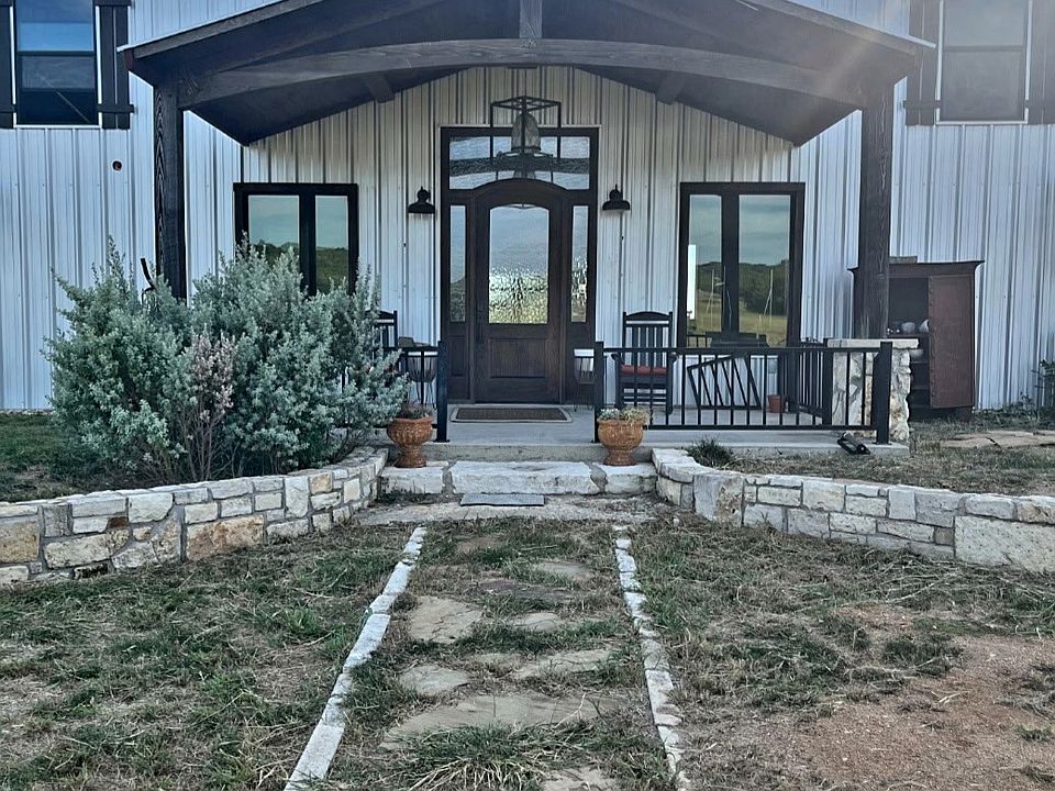 1st image of 1875 Fm 2136 Rd