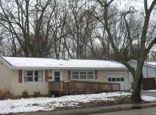 605 S Linden St, Normal, IL 61761