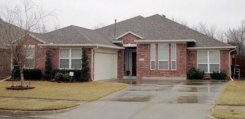 1st image of 2416 Lone Oak Dr