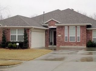 2416 Lone Oak Dr, Norman, OK 73071