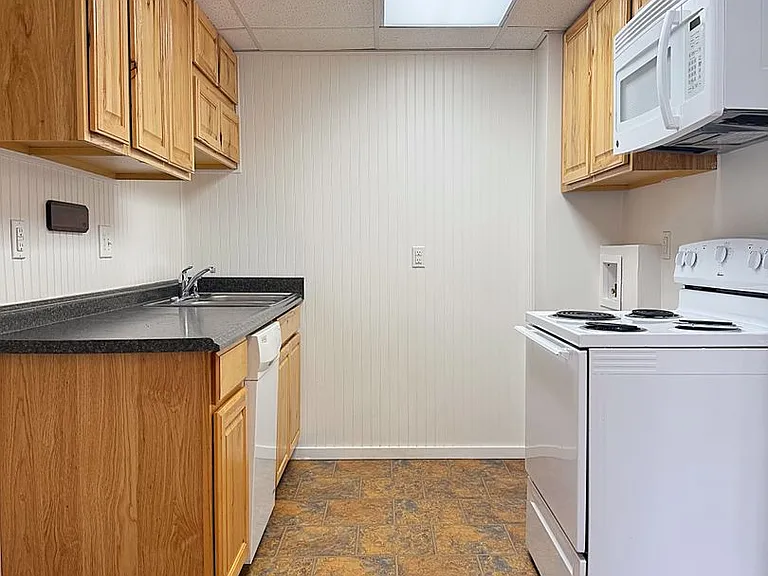 1701 W Kiowa St — Photo 4