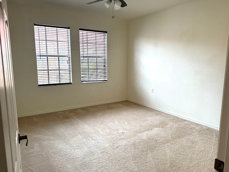 1813 Concordia Lake Cir #2008 — Photo 16