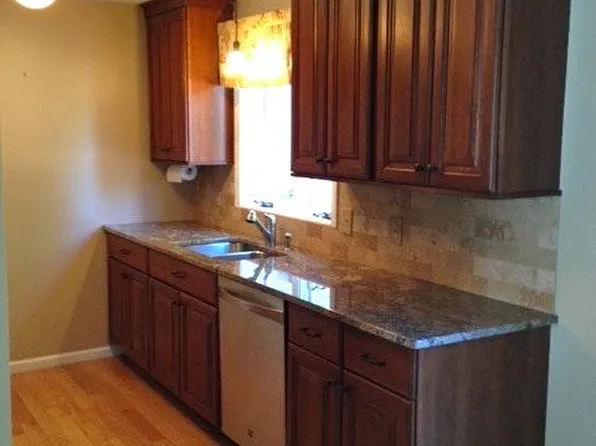 7 Sachem Dr, Marlborough, CT 06447