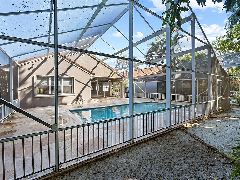 10860 Fairmont Village Dr — Photo 40