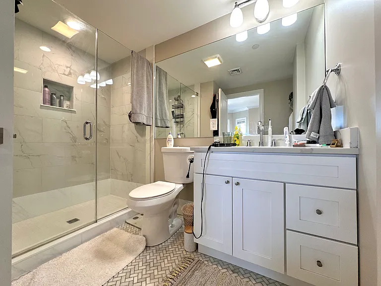 80 Cottage St #3 — Photo 8