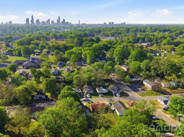 220 Oregon St, Charlotte, NC 28208