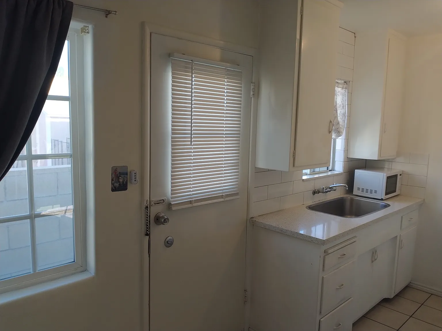 Studio, $1,600 — Photo 4