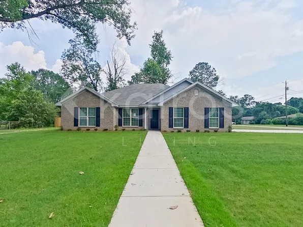300 Angela St, Prattville, AL 36066