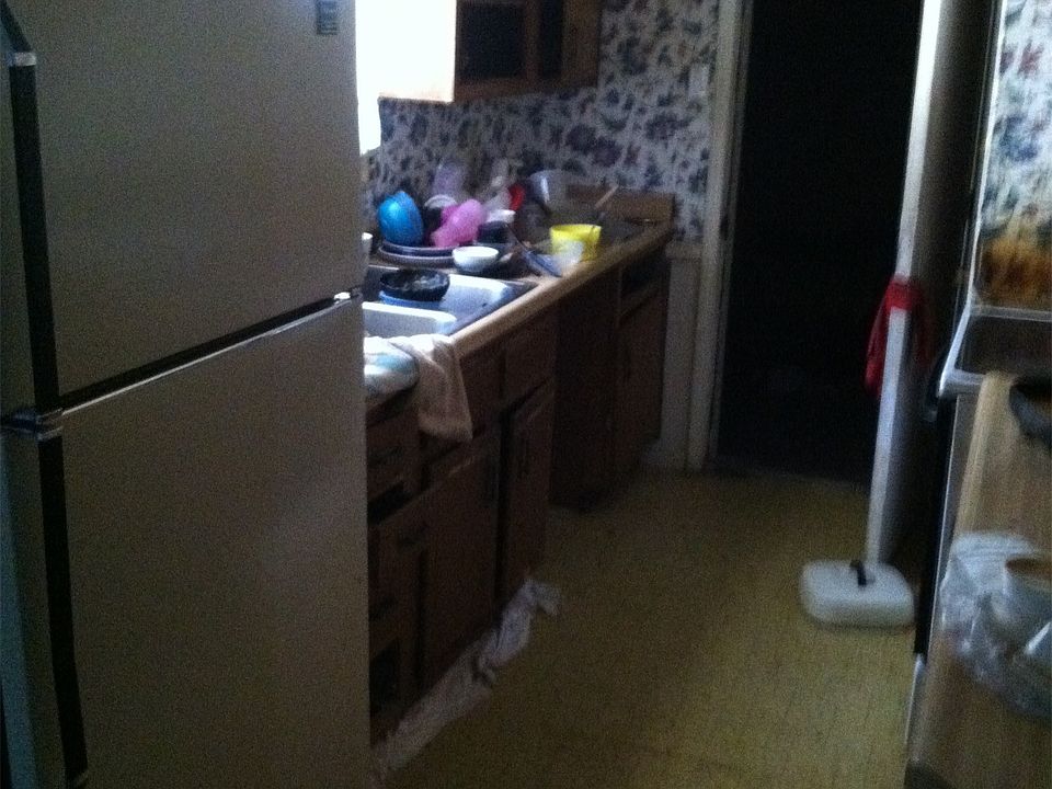 2nd image of 10914 Vernon Dr
